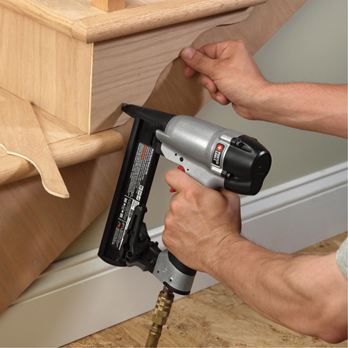 Ensemble d'agrafeuse &agrave; couronne &eacute;troite Ottawa Fastener Supply