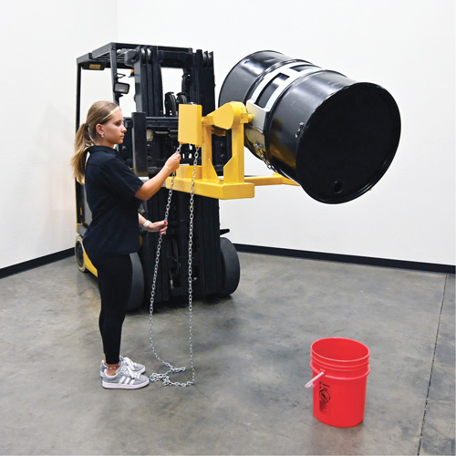 Porte-baril pour chariot &agrave; fourche, Pour 55 gal. US (45,8 gal imp&eacute;rial) Ottawa Fastener Supply