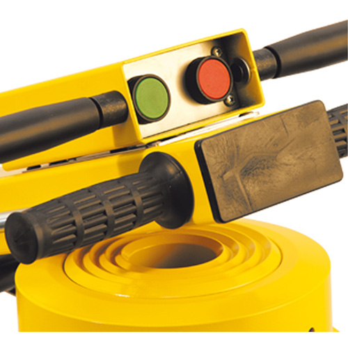 Mammut Jack, 110 Ton(s), Air Hydraulic Ottawa Fastener Supply