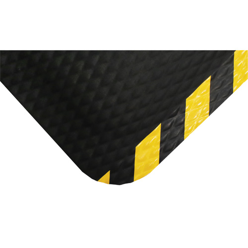 Tapis Hog Heaven, Losange, 4-4/5' x 8' x 7/8", Noir/Jaune, Nitrile Ottawa Fastener Supply