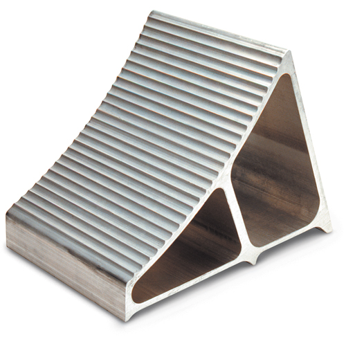 Cales-roue en aluminium, 7" la x 11-1/2" p x 8" h Ottawa Fastener Supply