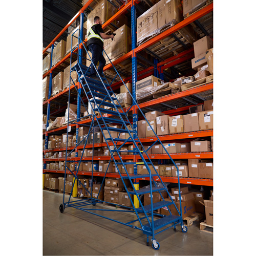 Escabeau roulant certifi&eacute; CSA avec marche verrouillable, 16 marches, Largeur de la marche 30", Hauteur de la plateforme 144", Acier Ottawa Fastener Supply