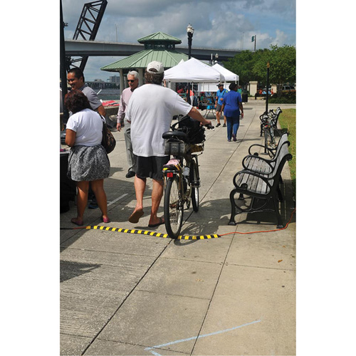 Syst&egrave;me de protection de c&acirc;bles Ultra-Sidewinder - petit , 13,125" x 3" x 0,75", 32000 lb (16 tonnes) Ottawa Fastener Supply