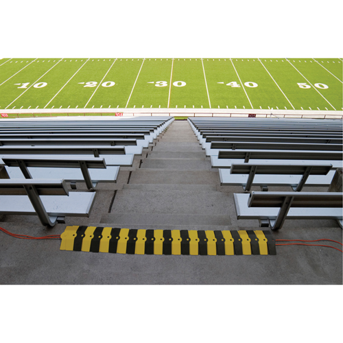 Syst&egrave;me de protection de c&acirc;bles Ultra-Sidewinder - moyen , 14,125" x 9,75" x 1,38", 13500 lb (6,75 tons) Ottawa Fastener Supply