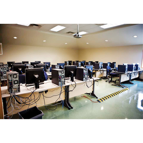 Syst&egrave;me de protection de c&acirc;bles Ultra-Sidewinder - grand , 14,125" x 13,675" x 2,13", 13500 lb (6,75 tons) Ottawa Fastener Supply