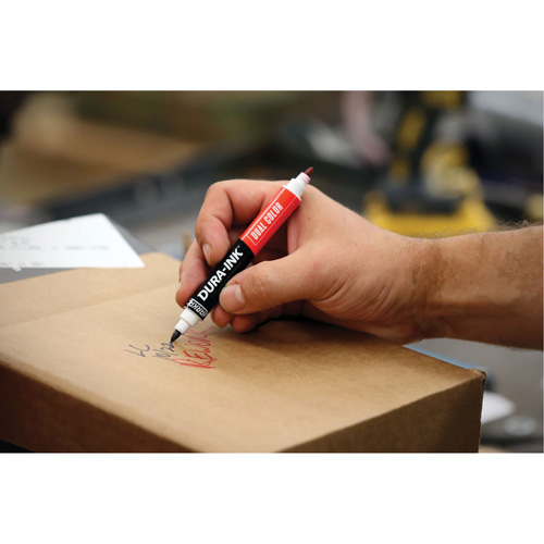 Marqueur &agrave; encre permanente et double couleur Markal Dura-Ink, Noir/Rouge, Pointe Ronde Ottawa Fastener Supply