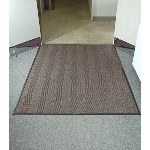 Tapis Waterhog Eco Elite, Essuie-pieds/grattoir, 3' x 5' x 3/8", Brun ch&acirc;taignier Ottawa Fastener Supply
