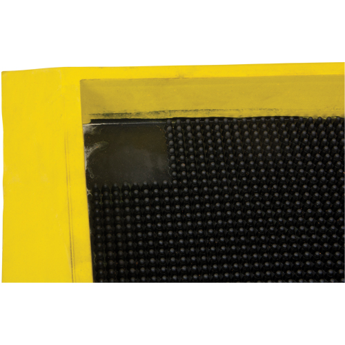 Foot Sanitizing Matting, Rubber, 2-2/3' W x 3-1/4' L x 2-1/2" Thick, Yellow Ottawa Fastener Supply