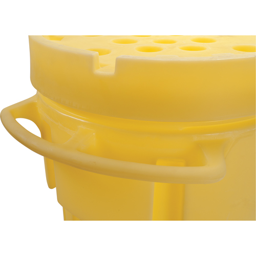 Trousse de lutte contre les d&eacute;versements de premi&egrave;re qualit&eacute;, Universel, Overpack/Baril de r&eacute;cup&eacute;ration, Absorbance de 95 gal. US Ottawa Fastener Supply