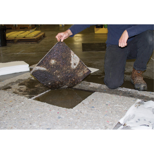 Spilltration Husky Pads, Oil Only, 16" x 16", 17.2 gal. Absorbancy Ottawa Fastener Supply