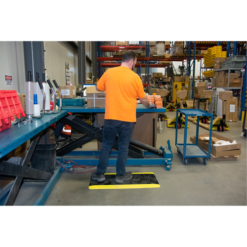 Tapis antifatigue, Losange, 1-2/3' x 3-1/4' x 3/4", Noir/Jaune, Polyur&eacute;thane Ottawa Fastener Supply