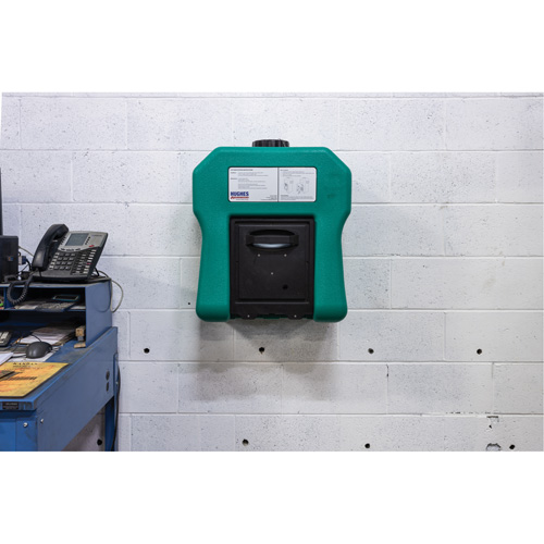 Poste de douche oculaire portable autonome, Aliment&eacute; par gravit&eacute;, Capacit&eacute; 16 gal., Conformit&eacute; ANSI Z358.1 Ottawa Fastener Supply