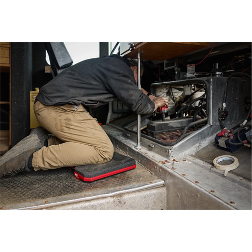 Tapis repose-genoux Packout, 18,7" lo x 13,7" la, 2,2" &eacute;pais Ottawa Fastener Supply