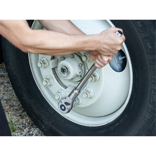 Cl&eacute; &agrave; cliquet &agrave; t&ecirc;te en larme &agrave; d&eacute;clenchement rapide &agrave; 24 dents, Prise de 3/4", Poign&eacute;e Ordinaire Ottawa Fastener Supply