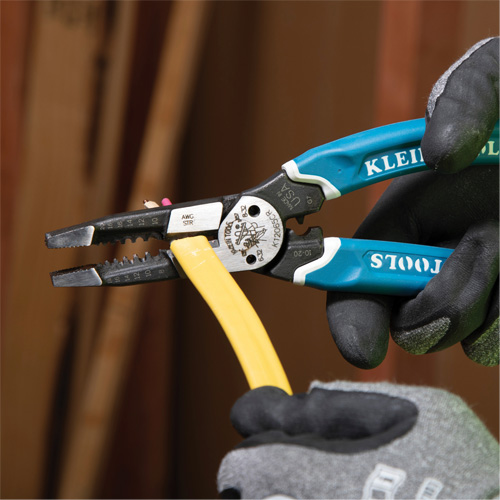 Klein-Kurve&reg; Heavy-Duty Wire Stripper, Cutter & Crimper Multi-Tool, 8-1/4" L, 8 - 20 AWG Ottawa Fastener Supply