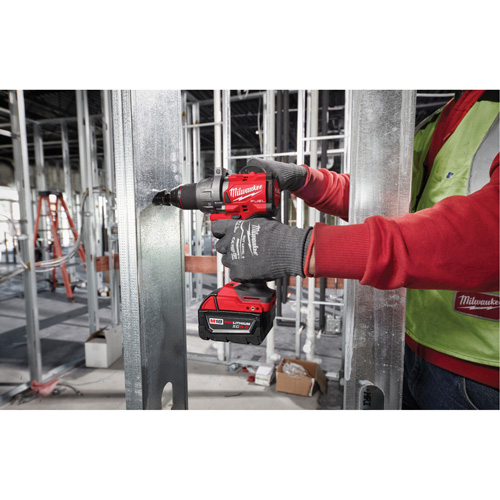 Ensemble perceuse/visseuse M18 FUEL, Lithium-ion, 18 V, Mandrin 1/2", Couple 1400 lp-po Ottawa Fastener Supply