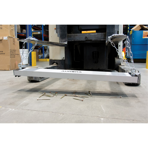 Balais de cour magn&eacute;tique, 36" la Ottawa Fastener Supply