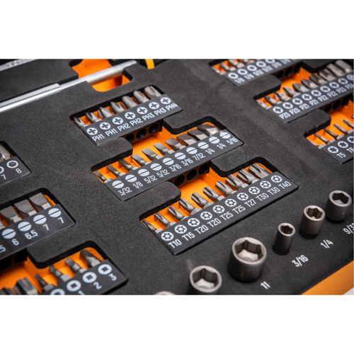 Jeu d'outils &agrave; t&ecirc;te &eacute;troite pour m&eacute;canicien dans un plateau de rangement en mousse Ottawa Fastener Supply