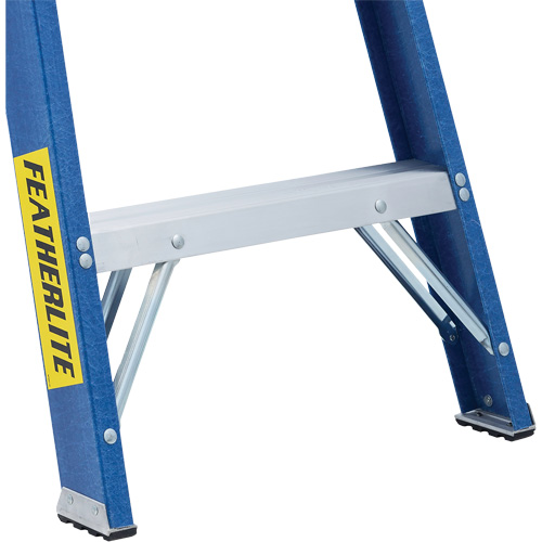 Industrial Duty Stepladders (6300 Series), 4', Fibreglass, 250 lbs. Capacity, Type 1 Ottawa Fastener Supply