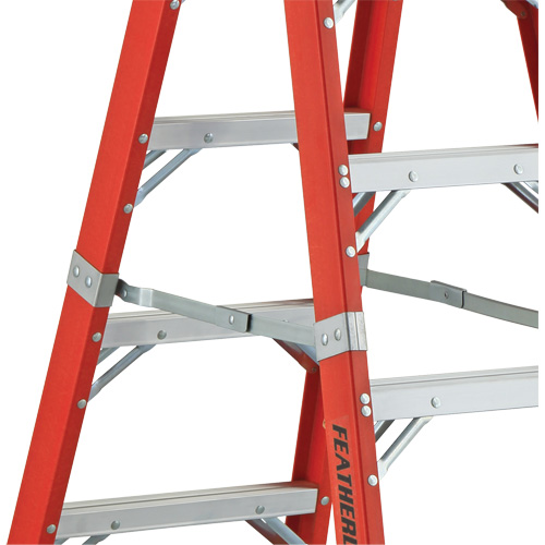6600 AA Series Industrial Extra Heavy-Duty 2-Way Stepladders, Fibreglass, 375 lbs. Capacity, 4' Ottawa Fastener Supply
