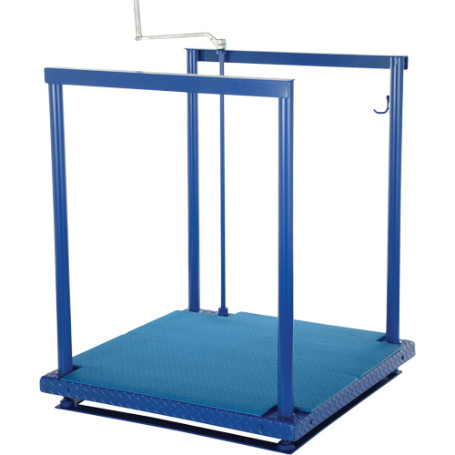 Ergonomic Posi-Crank Platform With Anti-Fatigue Mat, 36" W x 72" D, 500 lbs. Capacity, All-Welded Ottawa Fastener Supply