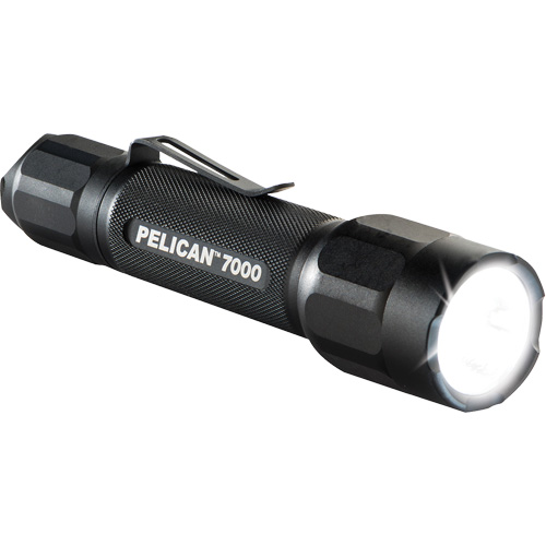 Lampe de poche tactique de s&eacute;rie 7000, DEL, 774 lumens, Piles CR123 Ottawa Fastener Supply