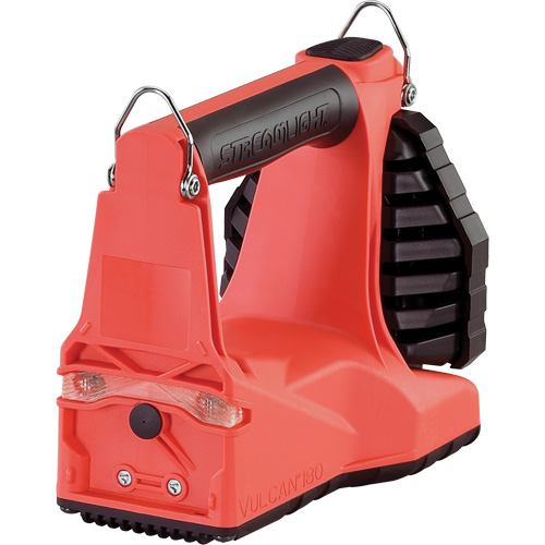 Lanterne multifonctionnelle 180 Vulcan, DEL, 1200 lumens, 5.75 hres de fonctionnement, piles Rechargeable, Compris Ottawa Fastener Supply