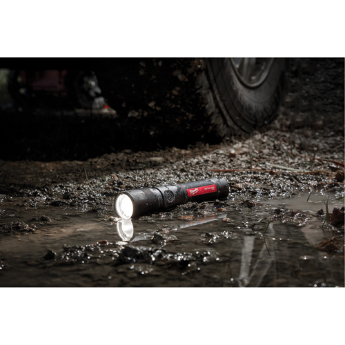 Lampe de poche 1100L &agrave; mise au point par torsion, DEL, 1100 lumens, Piles Rechargeable Ottawa Fastener Supply
