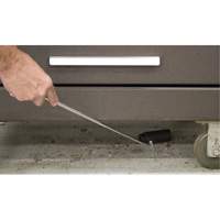 Outil collecteur magn&eacute;tique et flexible, Longueur de 23-1/2", Capacit&eacute; de 2,5 lb Ottawa Fastener Supply