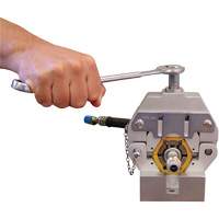 Sertisseuse pour tuyau de climatiseur Ottawa Fastener Supply