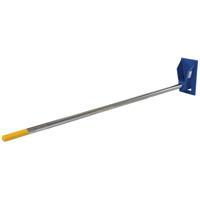 Fl&egrave;che de chariot &eacute;l&eacute;vateur pour tapis, 108-1/2" longueur, Install&eacute; sur tablier, Capacit&eacute; de 2500 lb Ottawa Fastener Supply