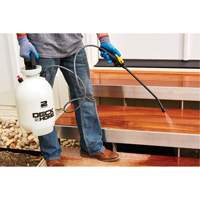 Deck & Home™ Universal Sprayer, 2 gal. (9 L), Polyethylene, 15" Wand NO293 | Ottawa Fastener Supply