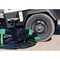 Ultra-Containment Berm&reg;, 179 US gal. Capacity, 4' W x 6' L x 12" H, Stake Wall Ottawa Fastener Supply