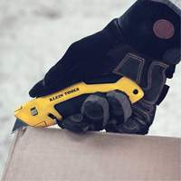Self-Retracting Utility Knife, Steel, Cushion Handle Ottawa Fastener Supply