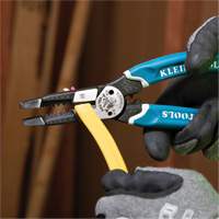 Outil polyvalent Klein-Kurve pour d&eacute;nuder, couper et sertir les fils, 8-1/4" lo, 8 - 20 AWG Ottawa Fastener Supply
