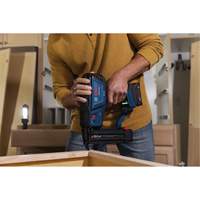 Brushless 18-Gauge Brad Nailer Kit with Standard Power Battery, 18 V, Lithium-Ion Ottawa Fastener Supply