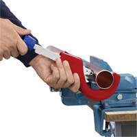 Coupe-tubes KNIPEX TubiX&reg; XL 10-1/4", Capacit&eacute; de 5/64"- 3" Ottawa Fastener Supply